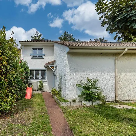 Paris Villa